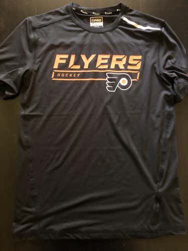 Philadelphia Flyers Short Sleeve Fanatics Pro Clutch T-Shirt Medium