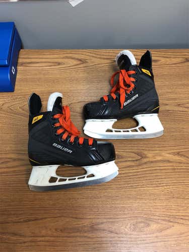 Bauer Supreme 140 Hockey Skates Youth  Size 11