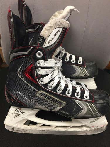 Junior Size 2.5 Bauer Vapor X70 Ice Hockey Skates