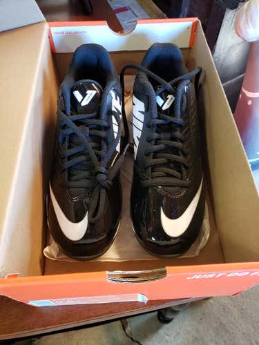 New Kid's Men's 5.5 (W 6.5) Nike Footwear Youth
