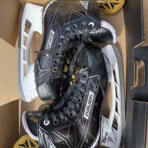 Supreme 180 Hockey Skates Junior  Size 7