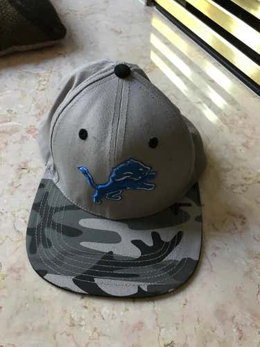 DETROIT LIONS YOUTH CAMO HAT NFL ISSUE