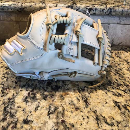 New White line Baseball Glove