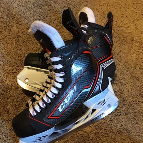 JetSpeed Shock Hockey Skates Senior  Size 8