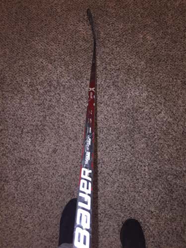 (Super cheap) (only used for 1 season)!Vapor 1X Hockey Stick Righty Mid Intermediate (p14, 60flex)