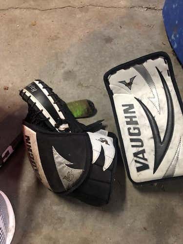 Vaughn Velocity V5 Goalie Gloves & Blockers Full Right Youth