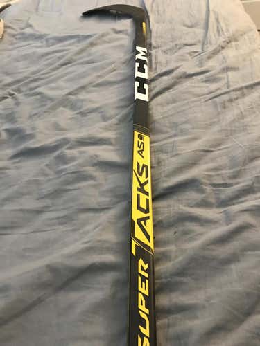 New CCM Super tacks AS2 Hockey Stick Righty Mid Senior