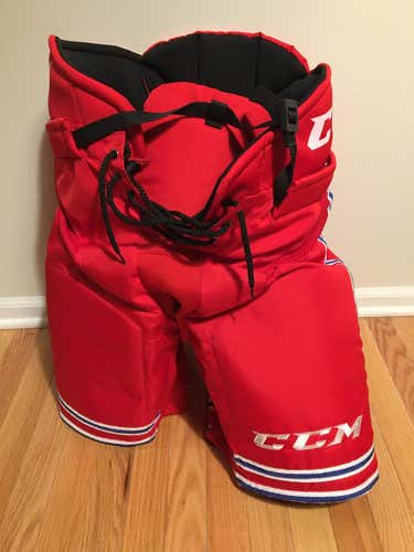 Des Moines Buccaneers/ NY Rangers NEW Medium HP30 Hockey Pants Senior Pro Stock