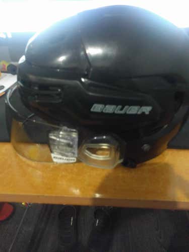 Medium Bauer Re-Akt Helmet