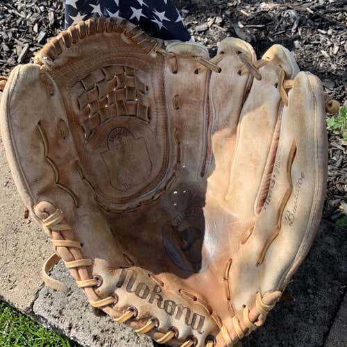 Nokona Softball Glove
