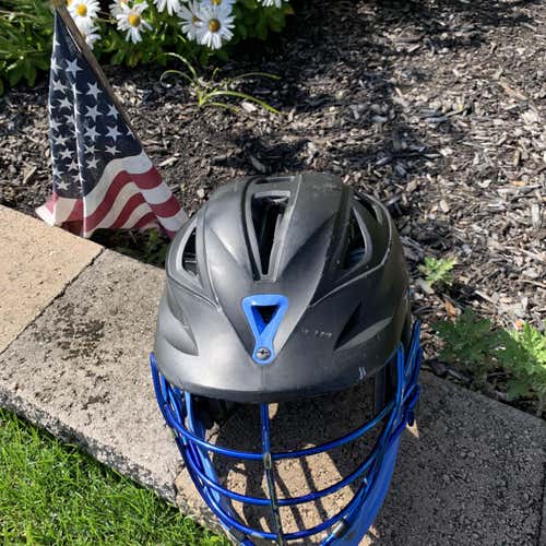 R Helmet