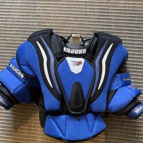 Small/Medium v7 Goalie Chest Protector Junior