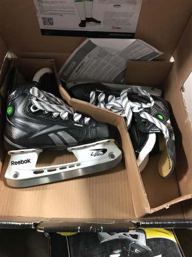 New 20k Hockey Skates Junior  Size 1.5