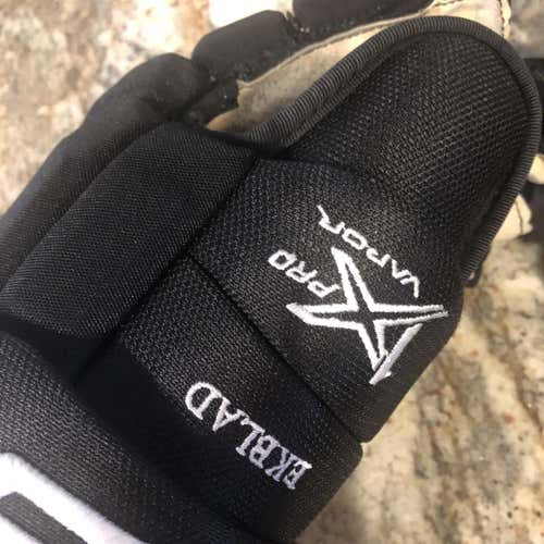 Barely Used Aaron Ekblad Black Vapor 1X Pro Stock Gloves Senior Pro Stock Excellent Condition