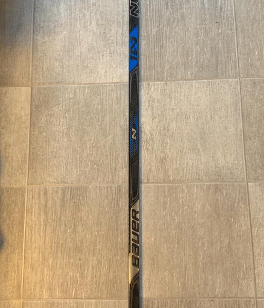 New Nexus 1N Hockey Stick Righty Toe Intermediate