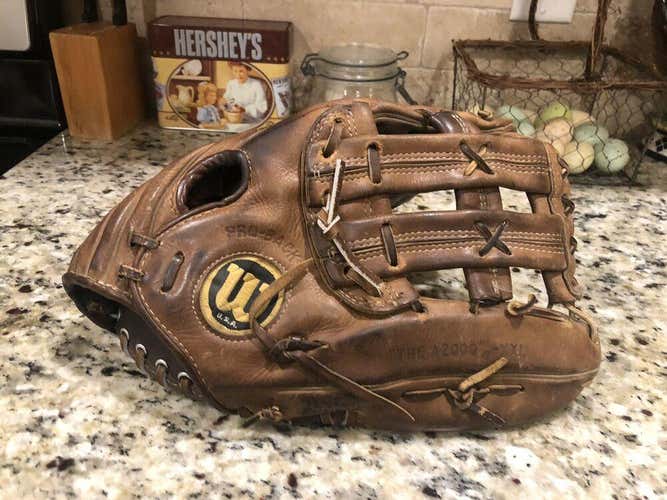 RARE WILSON THE A2000 MADE IN THE USA 12.5 RHT BASEBALL SOFTBALL GLOVE GREAT CON