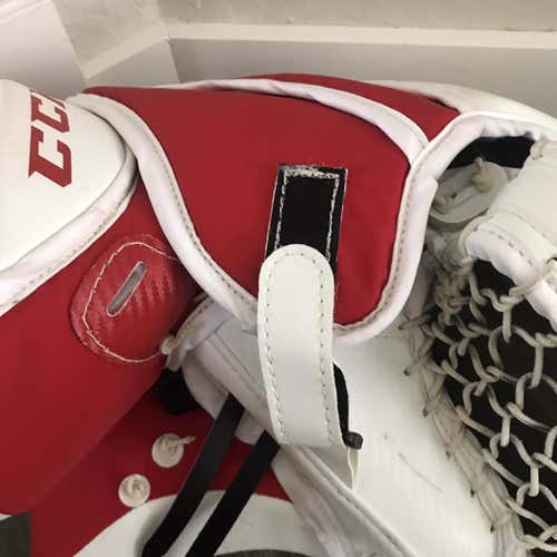 CCM Eflex 3 580 Team Canada Goalie Glove Mcelhinney