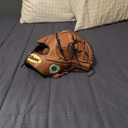 A2000 Baseball Glove