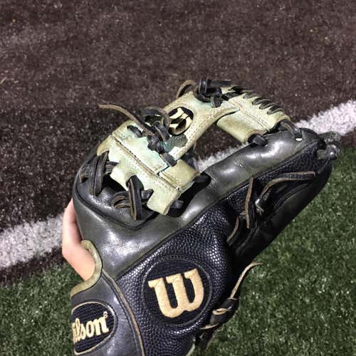 A2000 Baseball Glove