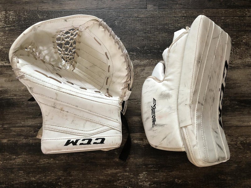 CCM Extreme Flex II 860 Goalie Gloves & Blockers Regular Intermediate