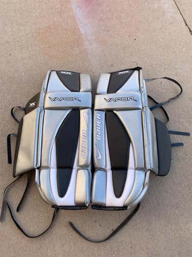 30" Bauer Vapor 2X Goalie Leg Pads Junior