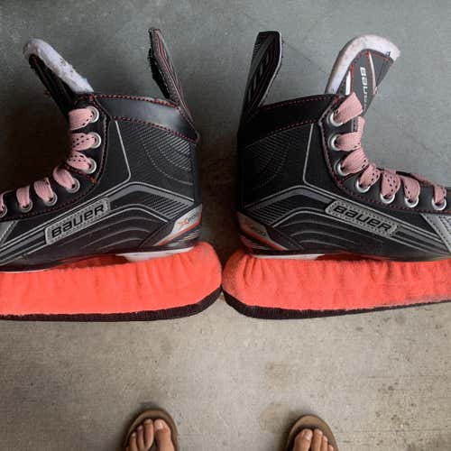 Vapor Hockey Skates Youth Size 12