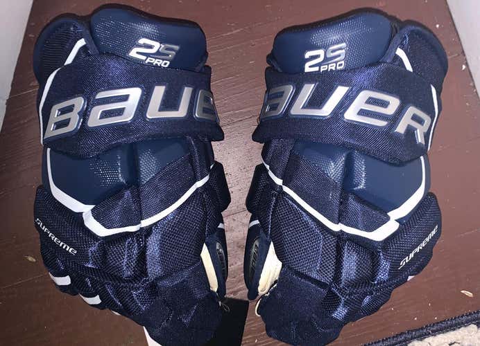 New Bauer 2S PRO Gloves Senior