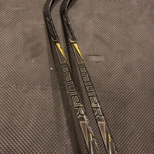 2 Pack Supreme 1S Hockey Sticks Lefty Toe Senior