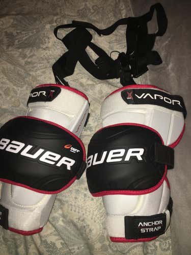 New Bauer Vapor 1X Knee Guards