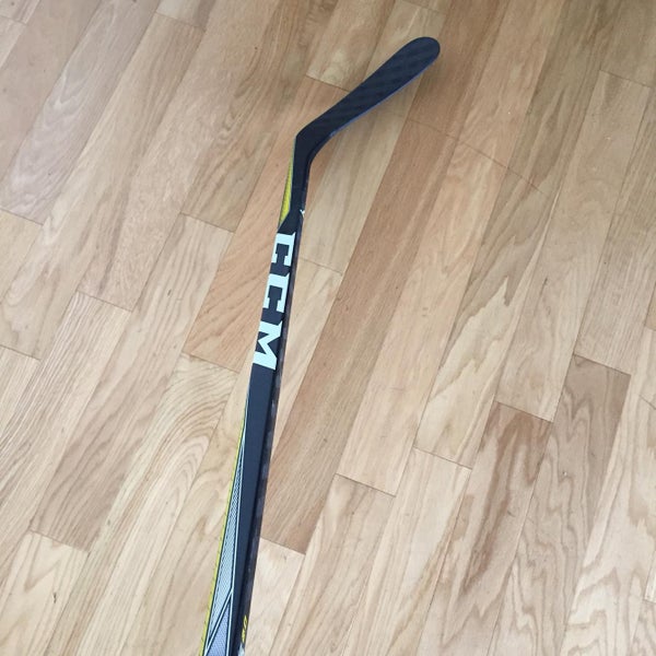 2 New Super Tacks 2.0 Hockey Stick Righty Mid Intermediate Pro Stock