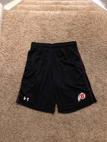 Men's Medium Under Armour Shorts Adult