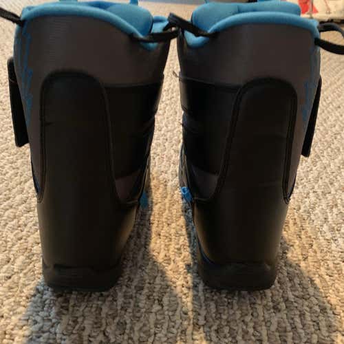 Kid's Men's 5.0 (W 6.0) Burton Snowboard Boots