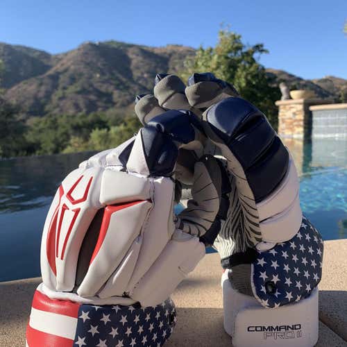 BRAND NEW Command Pro 2 Gloves TEAM ISSUED