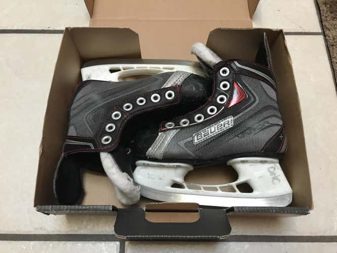 Bauer Vapor X30 Hockey Skates Youth Pro Stock Size 10