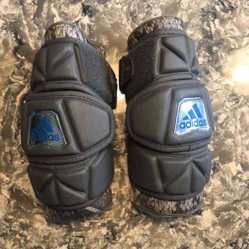Large Berserker Arm Pads