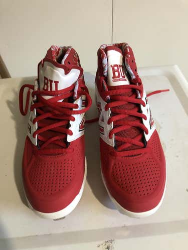 Brand New New balance Size 7 M4040BU2 Cleats