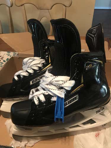 New Bauer 2sPro Hockey Skates Senior Pro Stock Size 7.5
