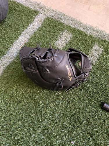 Mizuno Baseball Glove