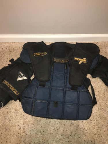 Small Legacy 1400 Goalie Chest Protector Intermediate