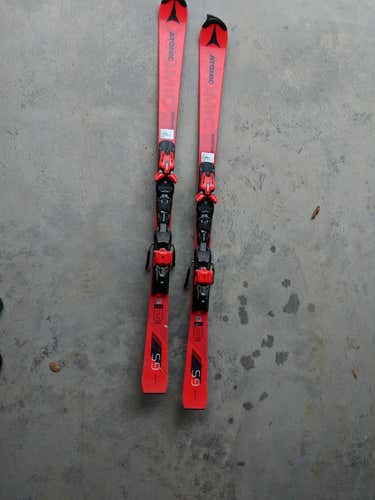 12 Men's 151 - 160 cm 2018 Atomic Redster FIS SL Skis