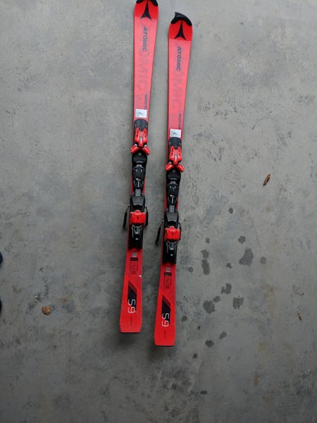 12 Men's 151 - 160 cm 2018 Atomic Redster FIS SL Skis