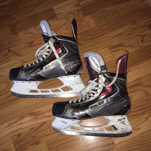 Bauer APX2 Senior Hockey Skate