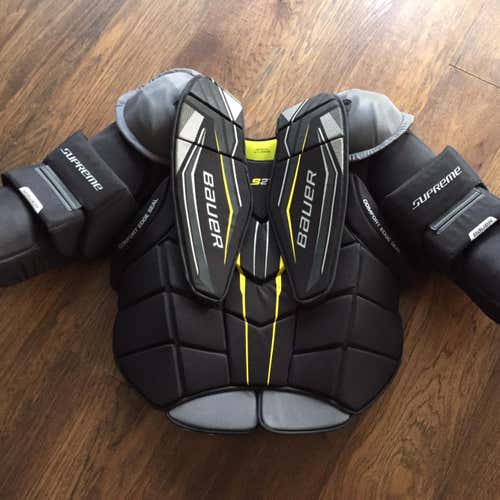 USED Bauer Supreme S27 Senior Goalie Chest & Arm Protector  Bauer Supreme S27 Senior Go SIZE XL