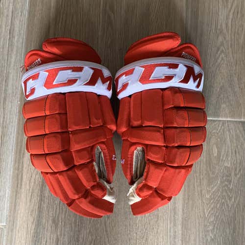 [PROSTOCK] CCM HG97 NCAA Sacred Heart University 14” Hockey Gloves