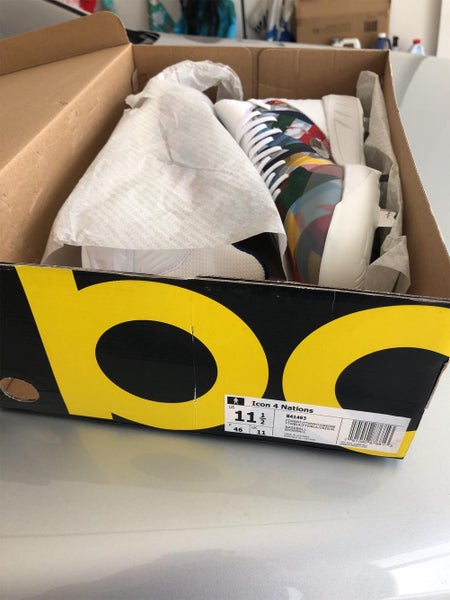 New Men's 11.5 (W 12.5) Adidas