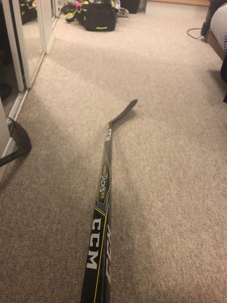 Super Tacks 2.0 Hockey Stick Righty Mid Senior Pro Stock