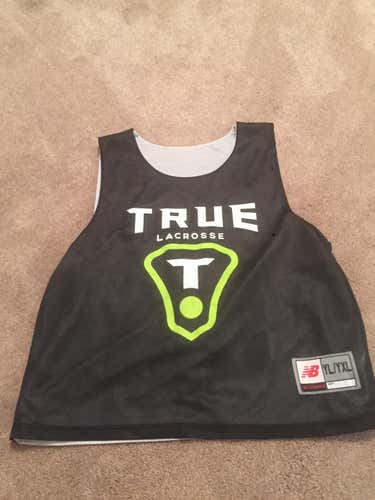 Unisex Large New Balance Jersey Youth