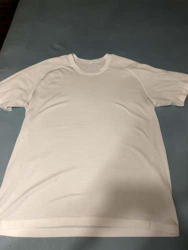 Men's Lululemon Workout Shirt XL