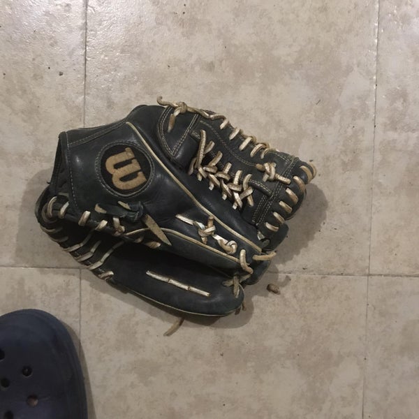 A2000 Baseball Glove