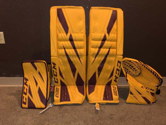 PRICE DROP. New CCM Extreme Flex 4 Goalie Full Set Regular Senior Pro Stock.